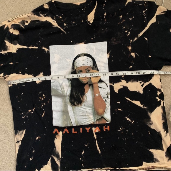 SOLD Men’s Aaliyah Black Distressed Bleached Tee - Picture 3 of 5